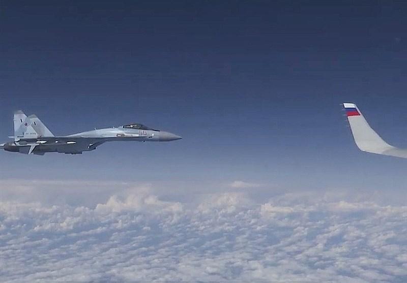 نزدیک شدن جنگنده ناتو به هواپیمای وزیر دفاع روسیه فیلم نزدیک شدن جنگنده ناتو به هواپیمای وزیر دفاع روسیه