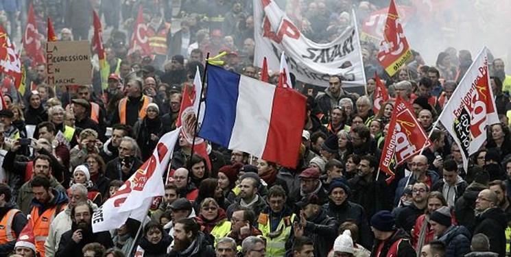 اتحادیه های فرانسوی خواهان اعتصابات سراسری بیشتر شدند