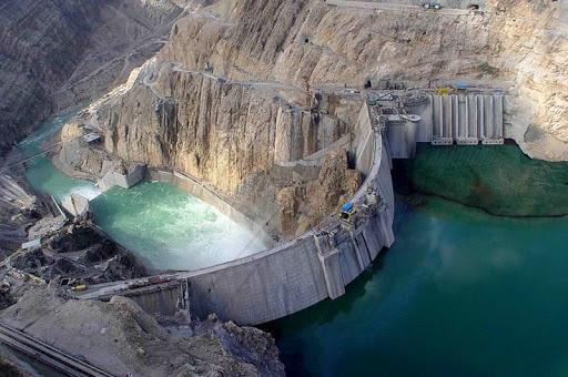 استان تهران در فروردین بی سابقه ترین و کم بارش ترین ماه در طول 53 سال گذشته را شاهد بود، تهران به میزان ظرفیت سد کرج و لتیان کمبود آب دارد