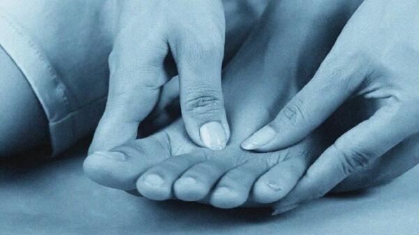 سندرم انگشت پای آبی چیست؟